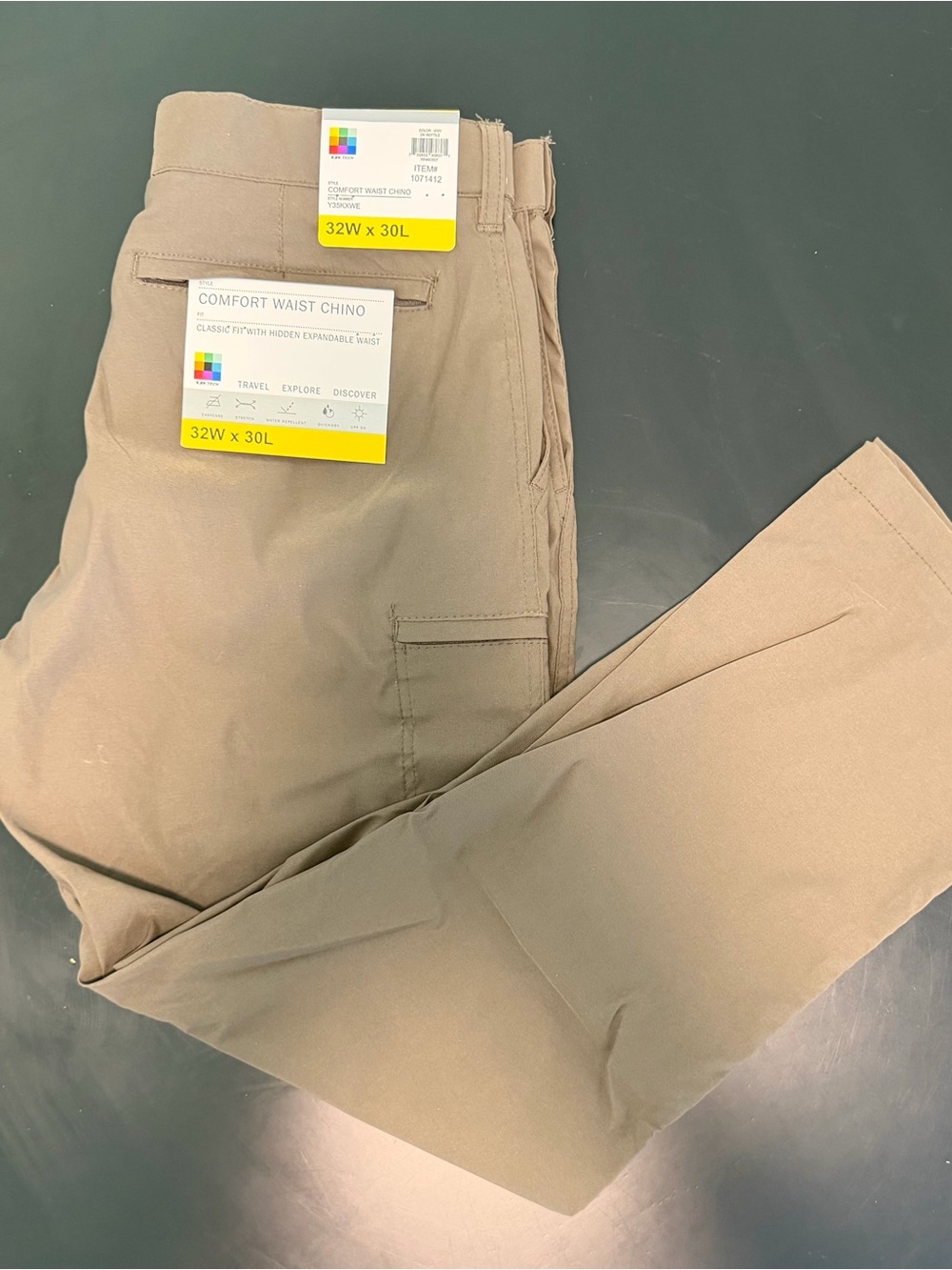 NWT UB Tech Men’s Comfort Waist Chino Pants Brown 32x30 Stretch Classic Fit